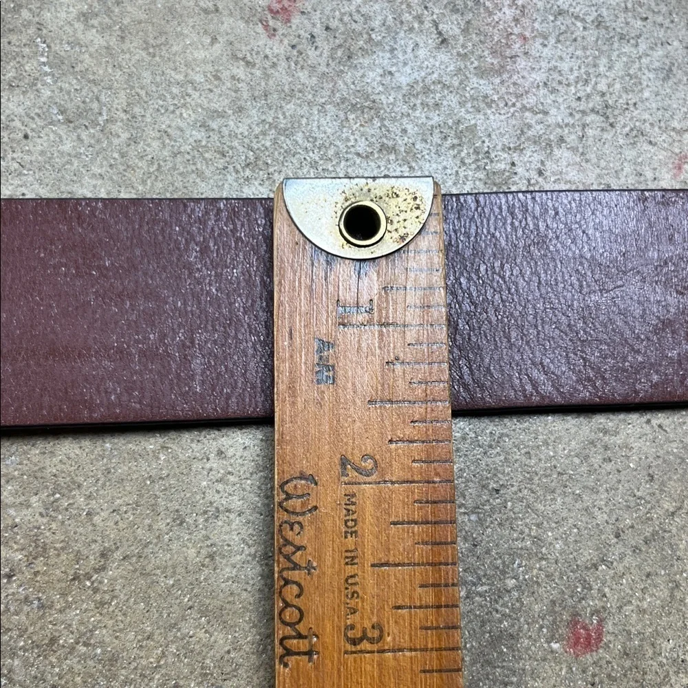 White House Black Market Brown Leather Belt with Gold Buckle Size: Medium